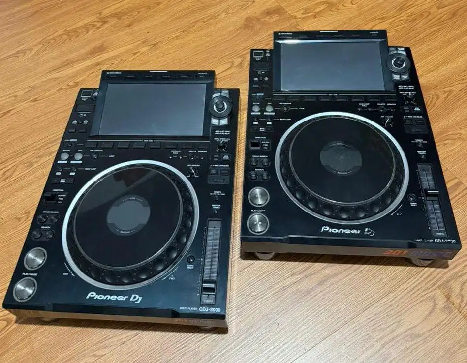 Dijual cepat 2 pioneer cdj 3000 kondisi normal garansi fungsi 1 bulan