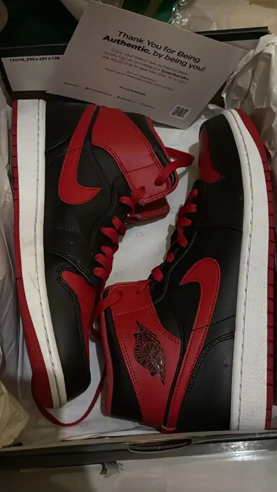 Sepatu Air Jordan 1 Mid Alternate Bred Men Original