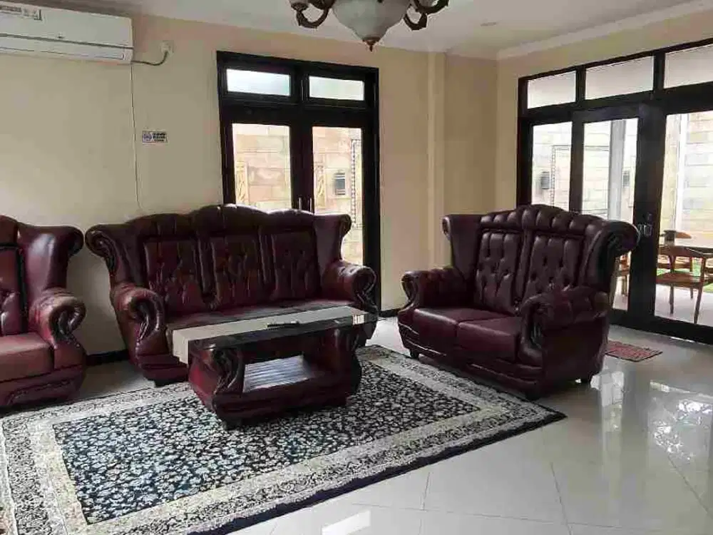 Rumah sewa kolam renang