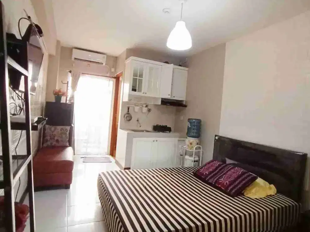 Disewakan satu unit studio di apartemen cinere resort, lantai rendah view kolam renang, 1 km pintu TOL Brigif, strategis kawasan mudah akses.
