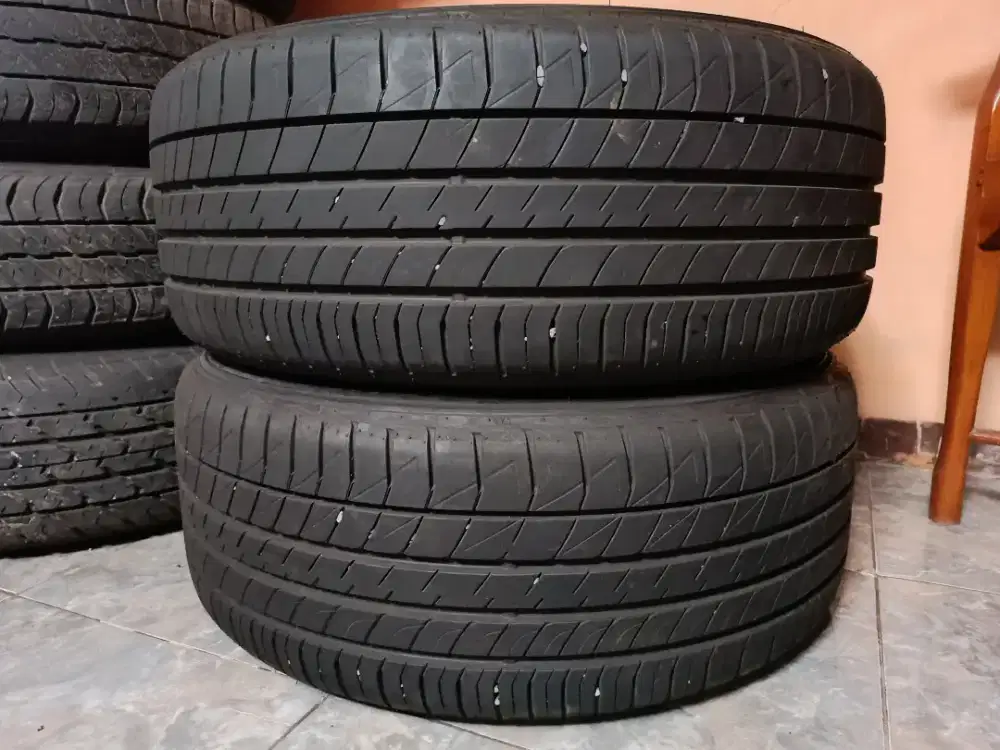 Ban R18 uk 235/50 merk dunlop alphard harrier vellfire crv mercy dll