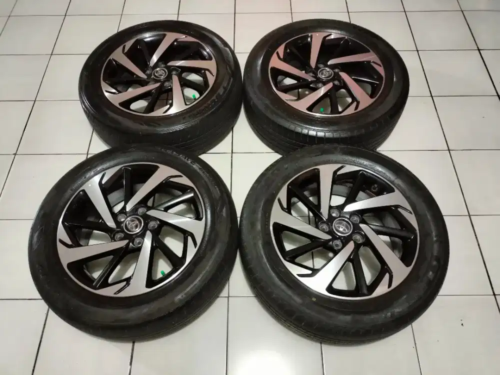 Velg toyota rush r17