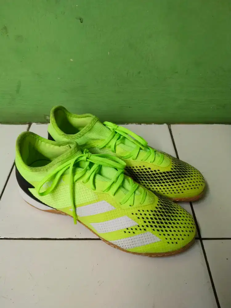 Sepatu futsal Adidas predator 20.3 ukuran 42