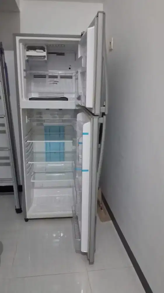 Kulkas Toshiba Made in Thailand
