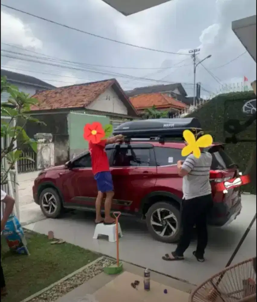 Menyewakan roofbox harian