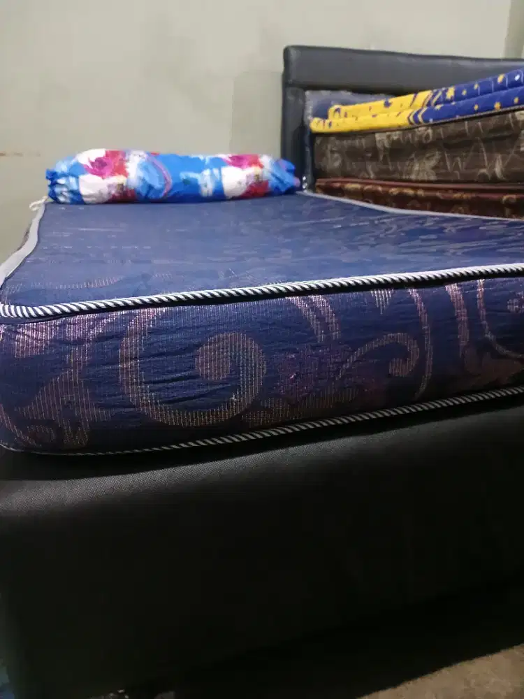 Dj kasur busa bekas baik   uk 100x200x15