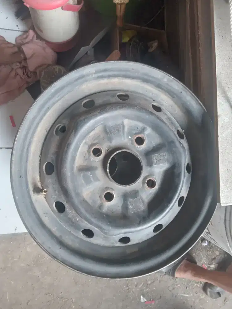 Velg kaleng R14