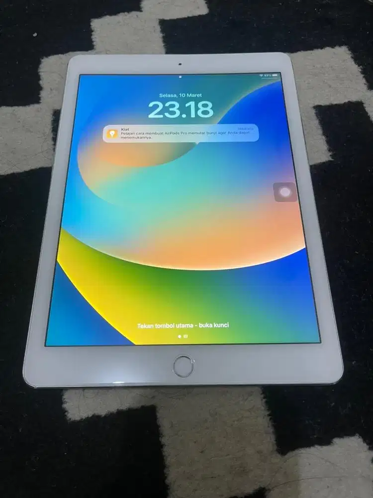 iPad Pro 9.7 inch gen 1 256gb wifi only + Apple Pencil original Gen 1