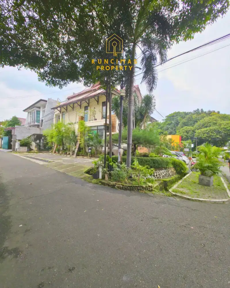 Dijual murah rumah di Kebayoran Baru