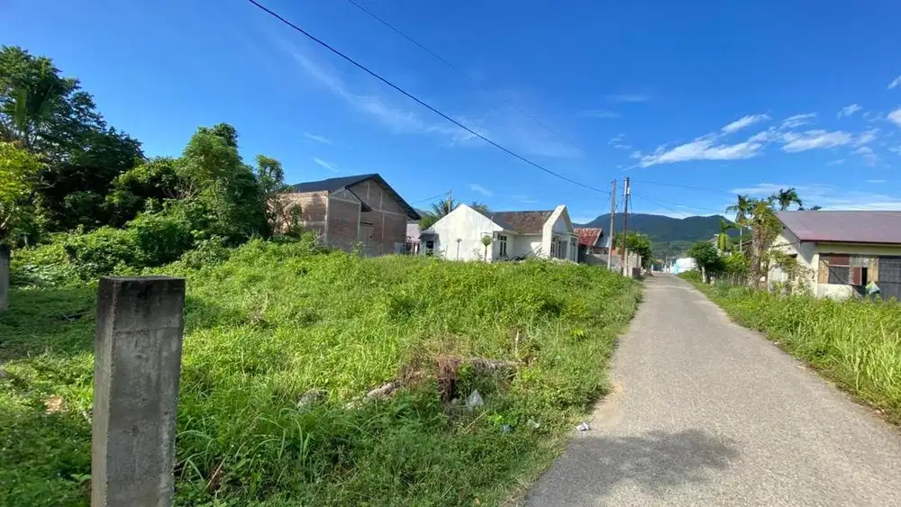 Tanah luas 400.M.pinggir jln aspal gp lamlumpu dkt polsek peukan bada