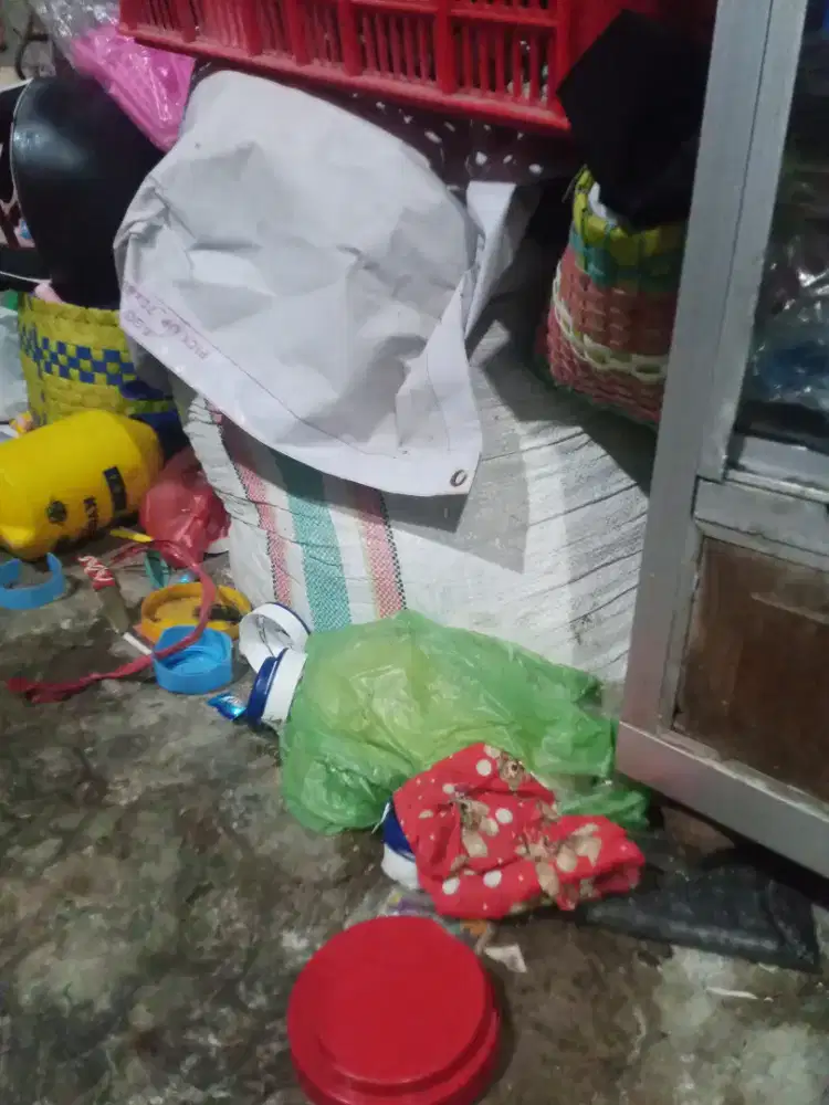 pakaian bekas gratis