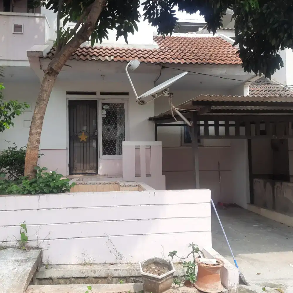 Disewakan Rumah Nyaman dan strategis dg harga terjangkau