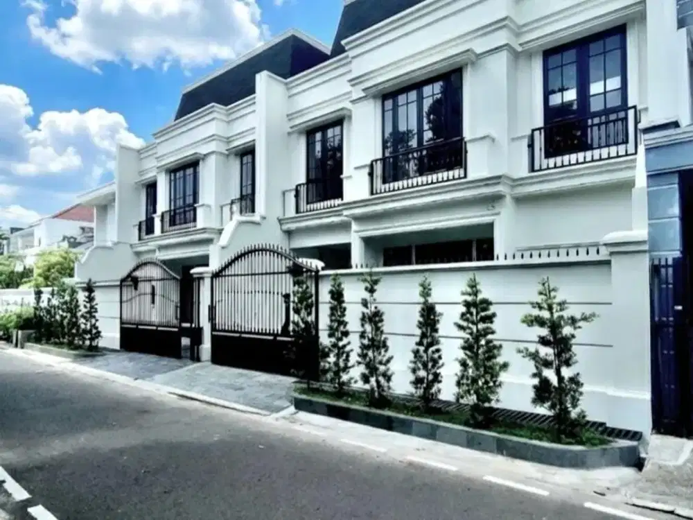 rumah mewah bergaya eropa di cempaka putih tengah jakarta pusat