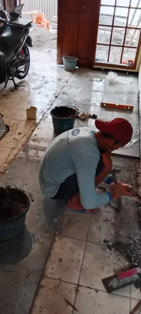 Tukang bangunan dan interior