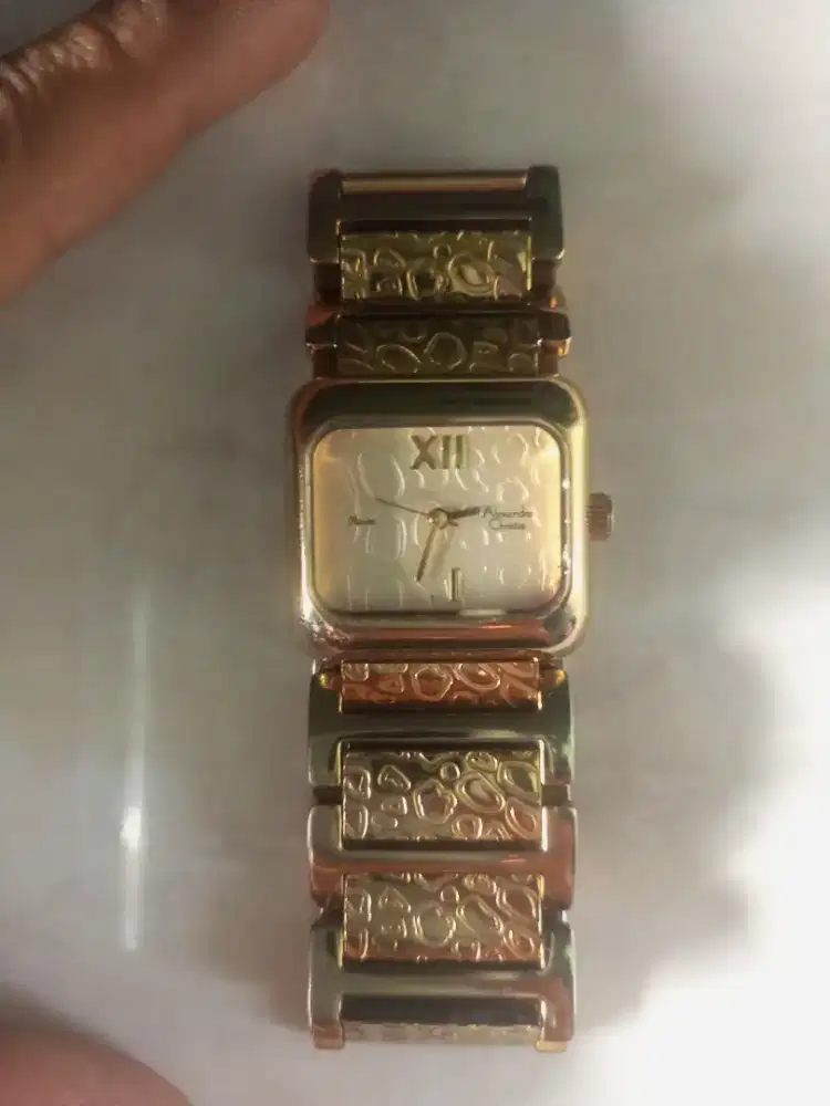 Jam Alexander Christie seperti di pict