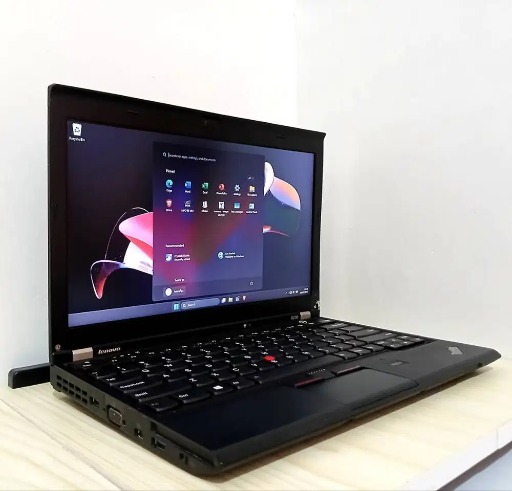 Thinkpad X230 | i5-3320M 8/256 GB SSD | Windows 11 Ultrabook | Lenovo