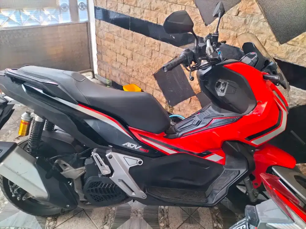 Honda ADV  ABS. 2019  tgn 1 ors cat full km rendah mesin segell deler