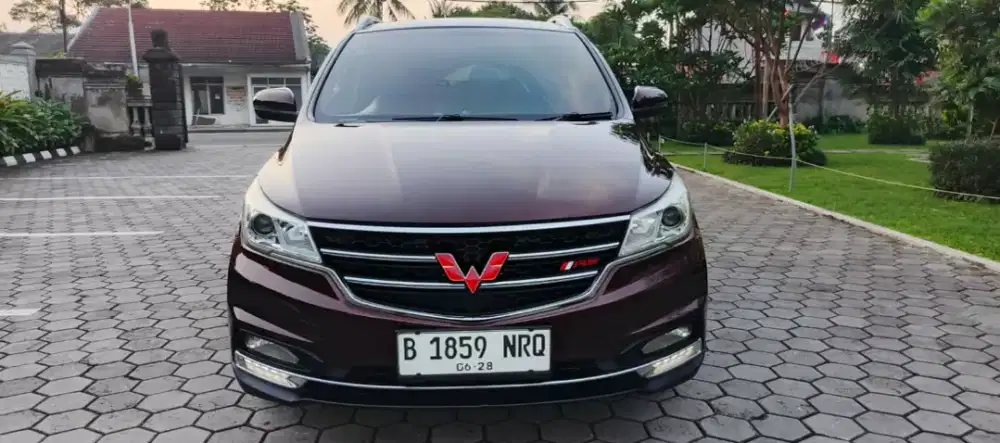 Low KM 50 rb Wuling cortez 1.8 C.Luxury MT 2018 Very good condition