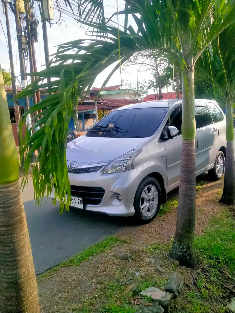 Daihatsu Xenia 2012 Bensin