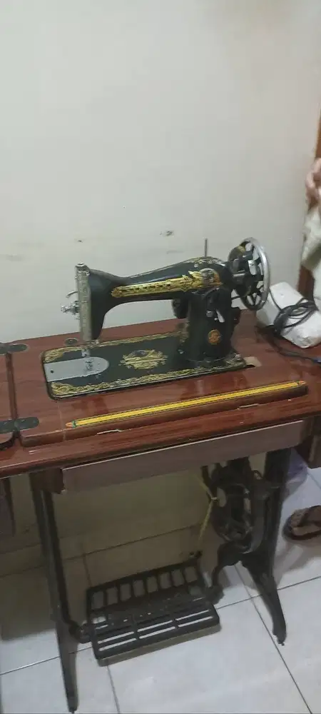 Mesin jahit singer preloved bagus 70%