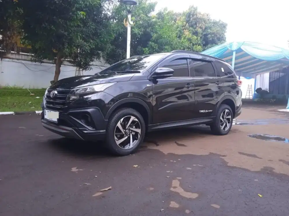 TDP 5 JUTA Toyota New Rush S TRD AT 2020 Hitam