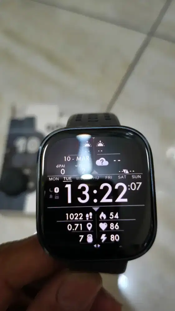Dijual smartwatch amazfit bip 6 seken