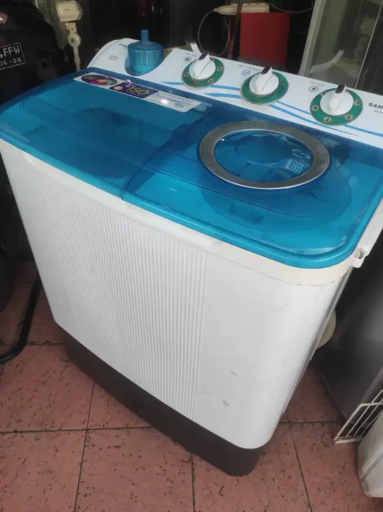 Mesin cuci 2 tabung Sanken kapasitas 8.5 kg keadaan normal siap pakai