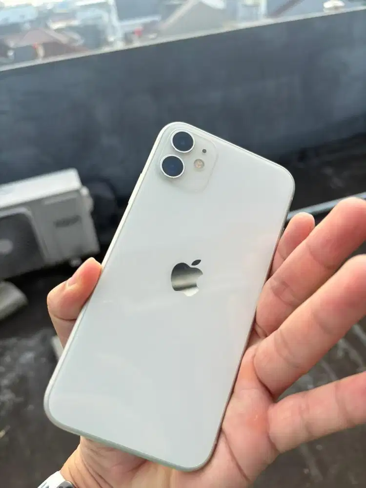 JUAL IPHONE 11 128 GB BEKAS MURAH !!