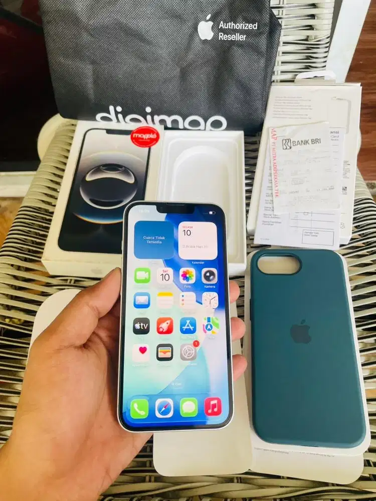 Iphone 16e 128 gb digimap ID/A fullset ori garansi on mulus