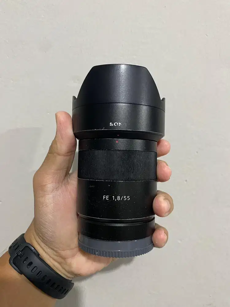 Lensa Sony Zeiss 55mm F1.8