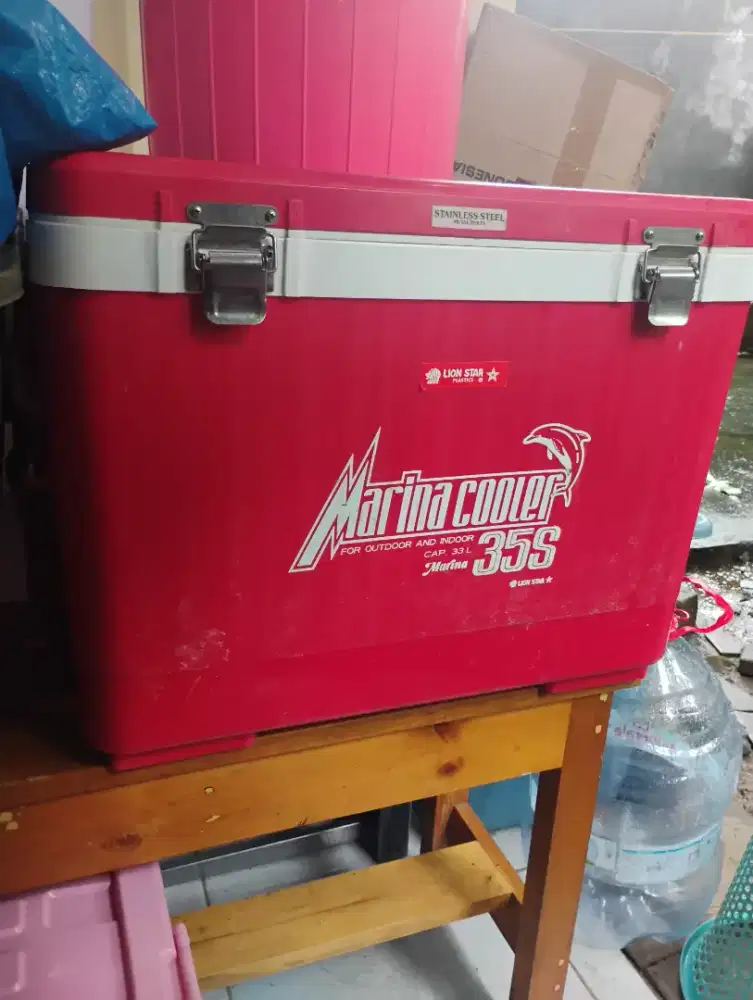 Lion Star Cooler Box Marine 35S (33L)