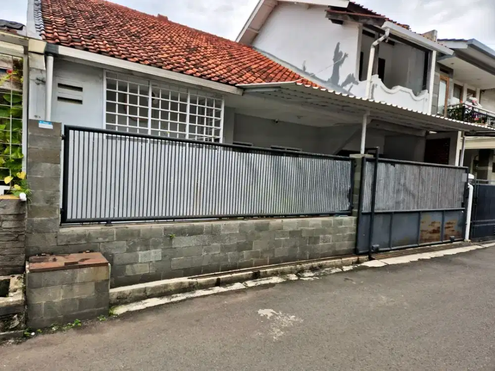 Rumah Terawat Dekat Metro Indah Mall Kota Bandung