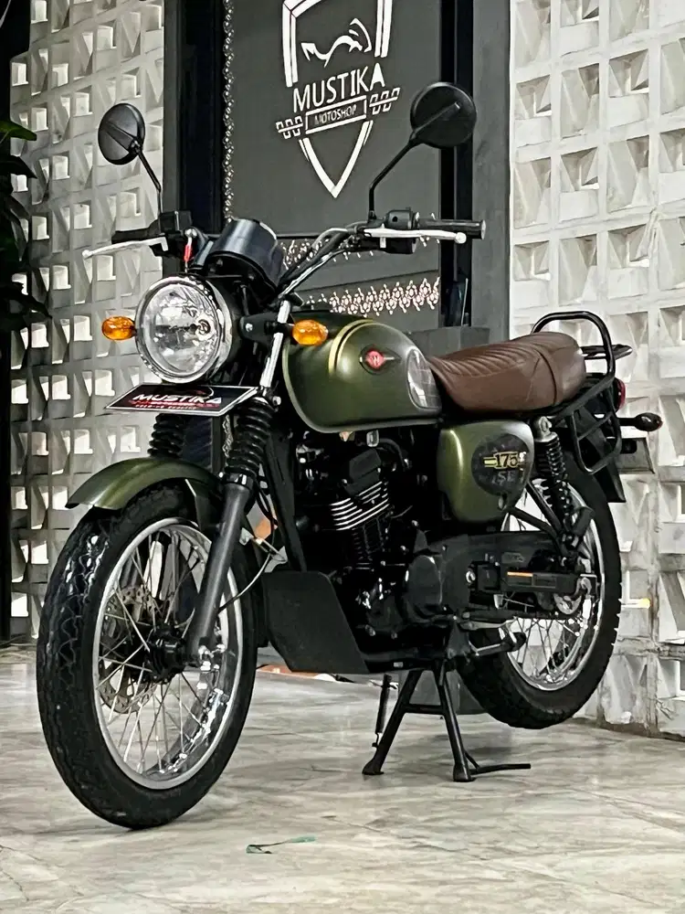 Terbatas!!Kawasaki W175 SE th 2022 - Ayu Mustika