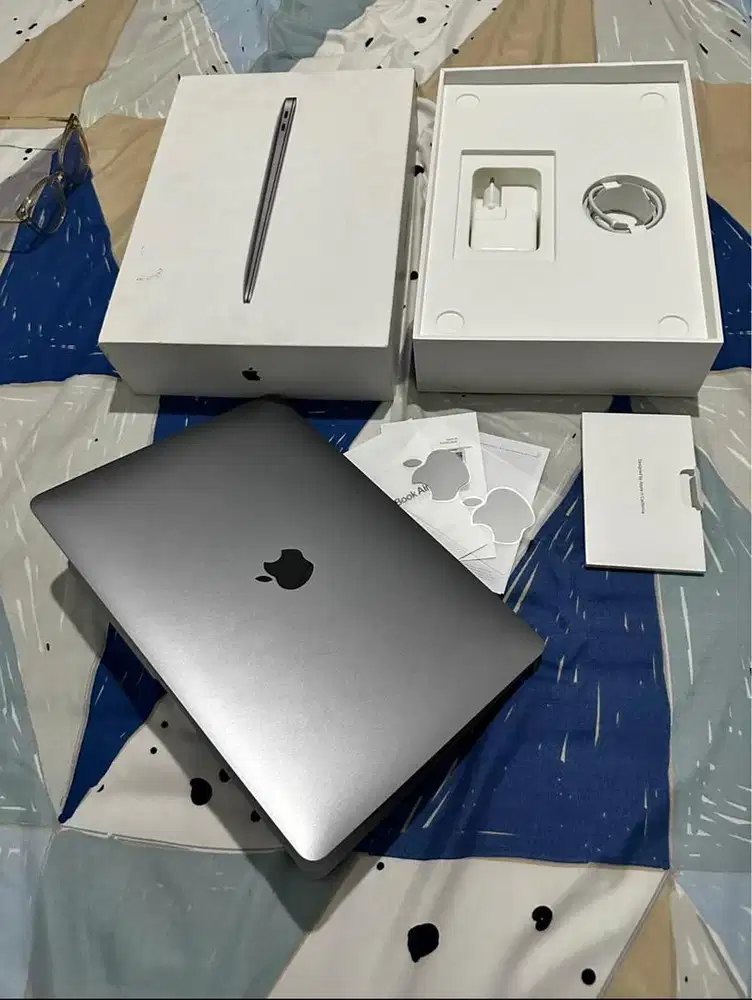 Macbook air m1 2020 8/256gb