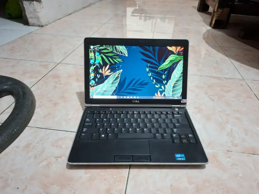 Laptop Bandel Dell i5 Layar 12 inch