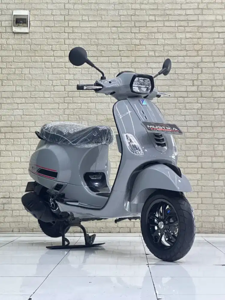 ODO 10RB‼️Vespa S125 Facelift 2022 Grey Favorit - Dava Mustika Motor