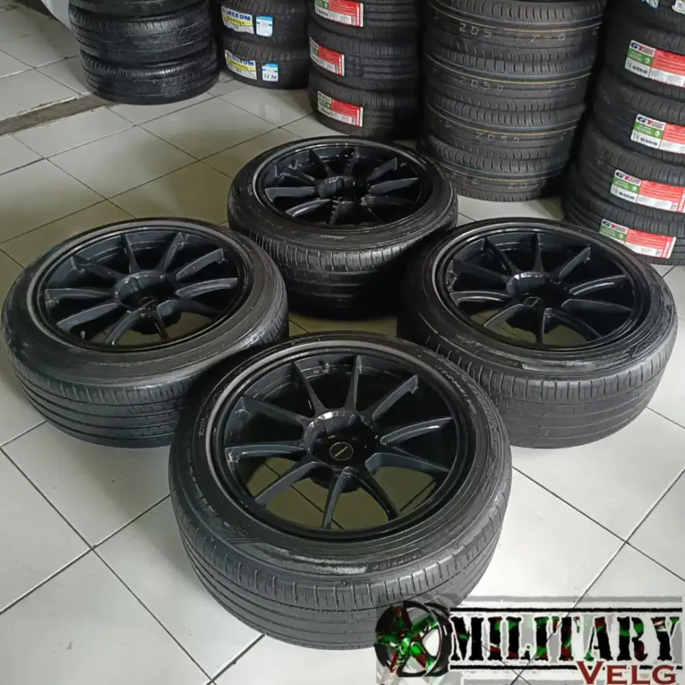 TC105X R18 Blackglossy