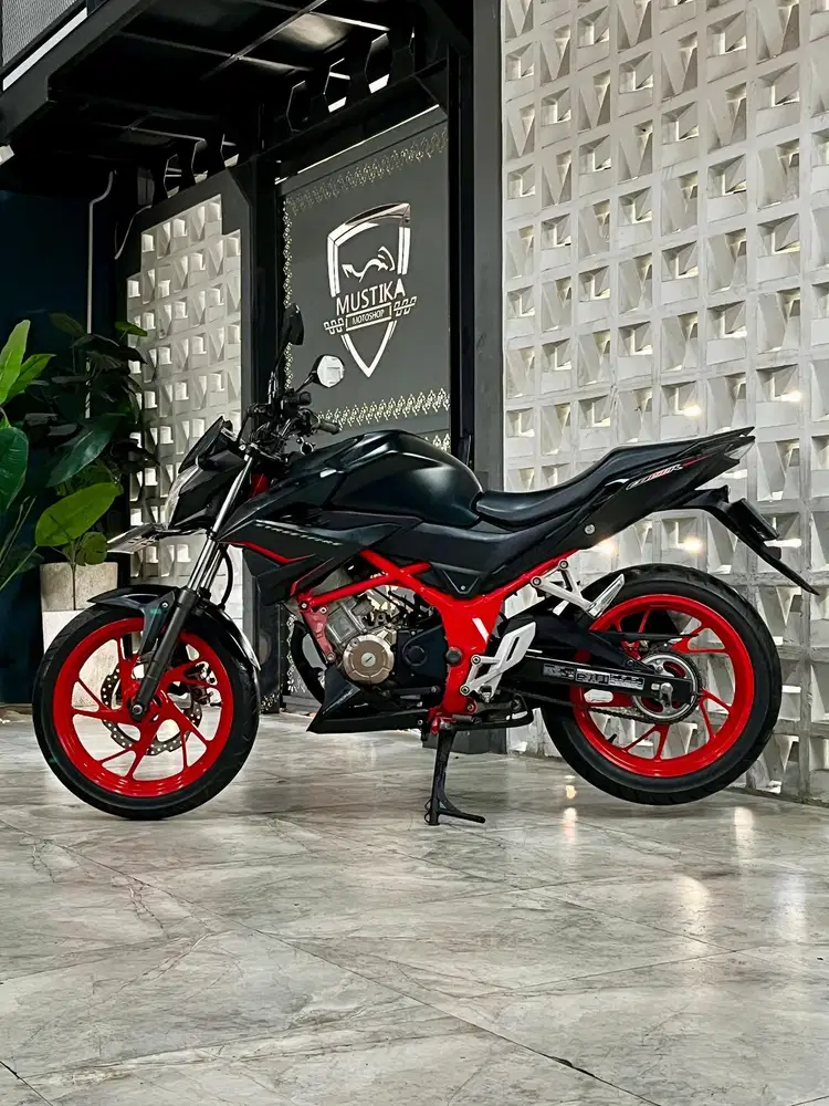 Stok Terbatas!!Honda CB 150R th 2018 - Ayu Mustika