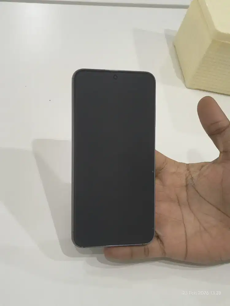 jual santai samsung s23 8/256 (sein resmi) mulus, minus pemakaian