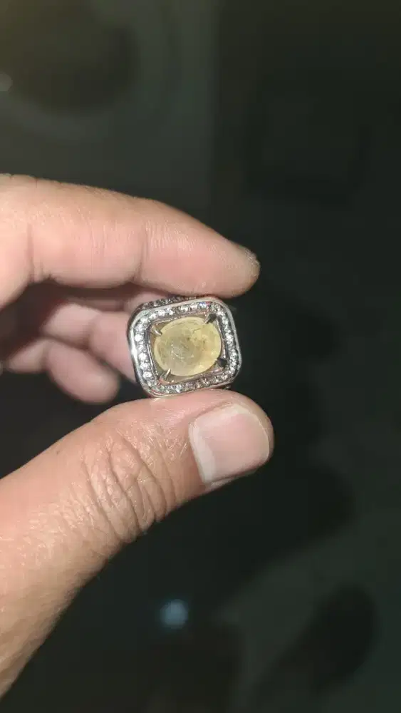 Natural yellow safir/sapphire