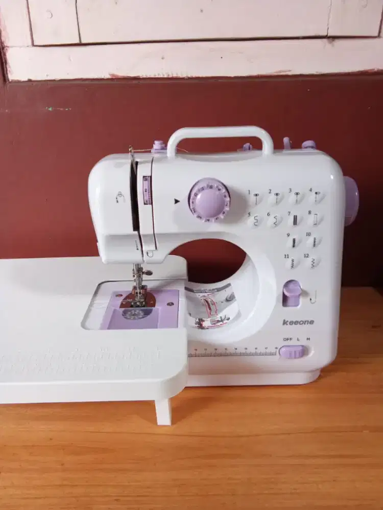 Koomas Mesin Jahit Portable (seri 705)