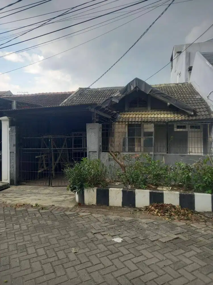 Dijual Rumah Raya Wiguna Timur 1 Lantai Siap Huni Bagus Terawat