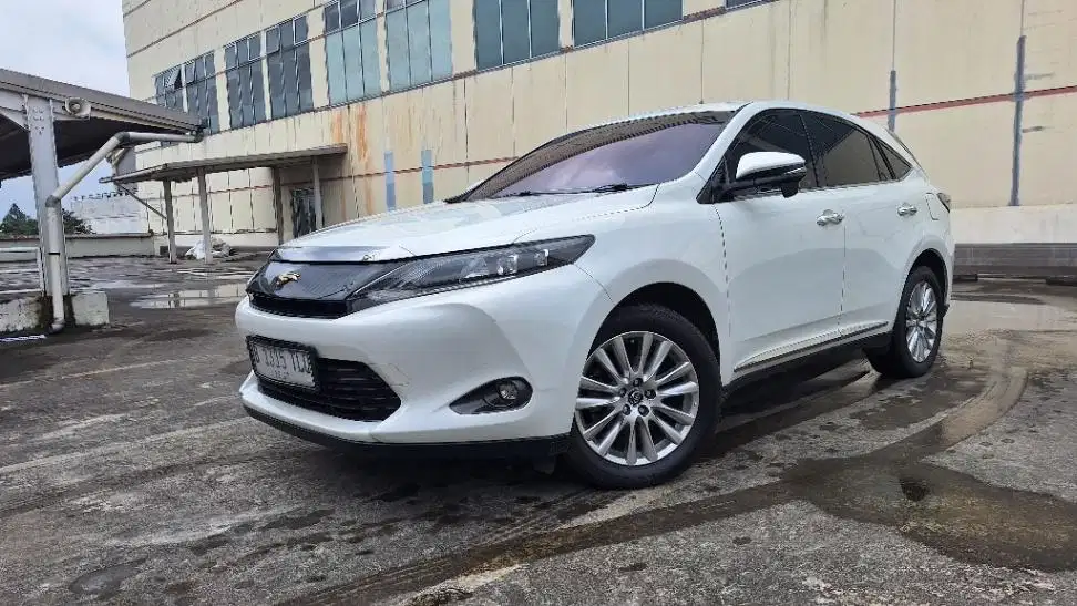 TERMURAH Toyota Harrier 2.0 Bensin-AT 2014 TLQ B