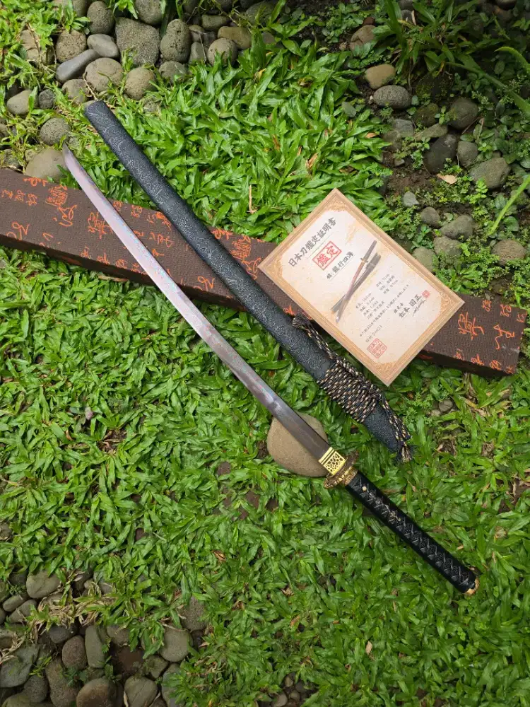 Pedang samurai katana shinken Ryuko shikai red damascus blade