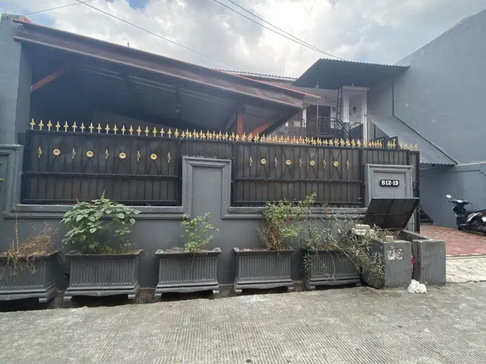 MURAH !! 8 Kamar Rumah Kost Kontrakan Duren Sawit Parkir Luas Jakarta Timur