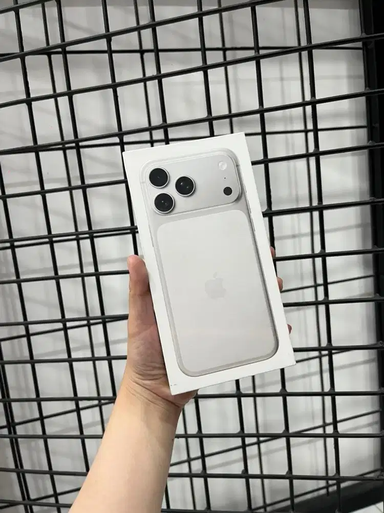 Iphone 17 promax silver 1 tb ready gak banyak