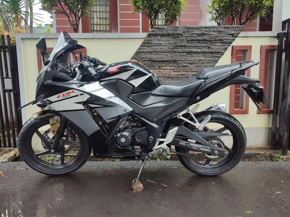 DIJUAL CBR K45 TAHUN 2015 TOP GANTENG