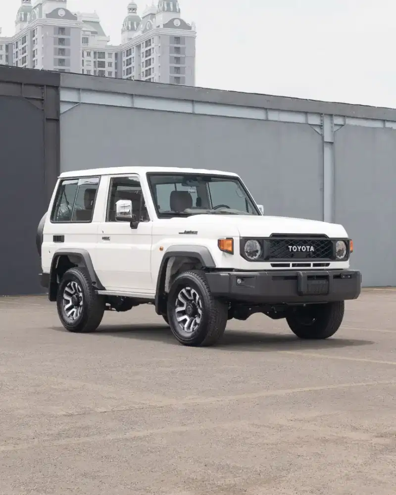 Toyota Land Cruiser 70 2 Pintu SWB/Bundera NIK 2026