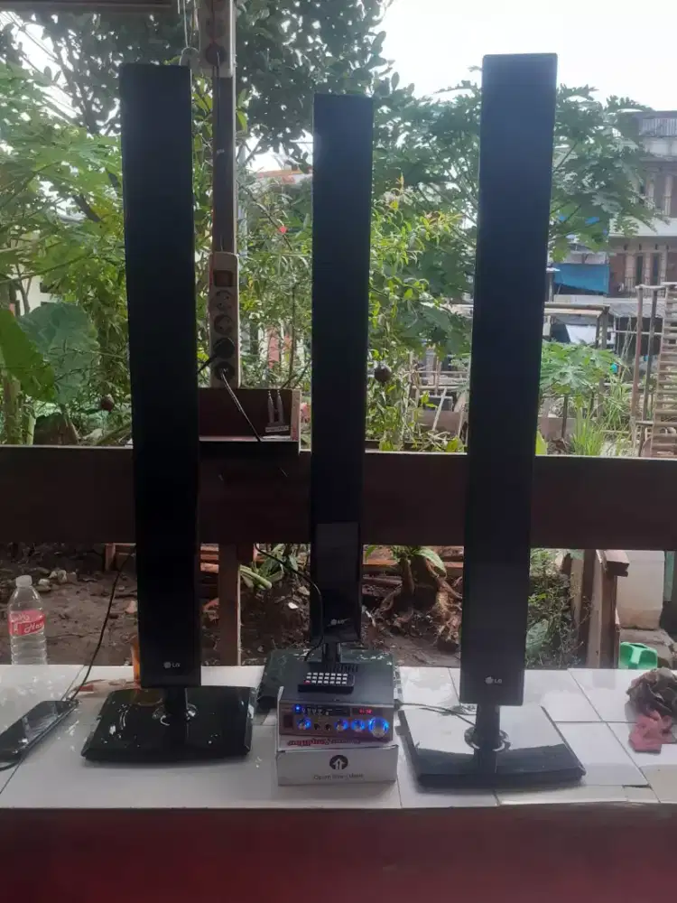 1 Set Home Theater Speaker LG
Model: SH95TA-S