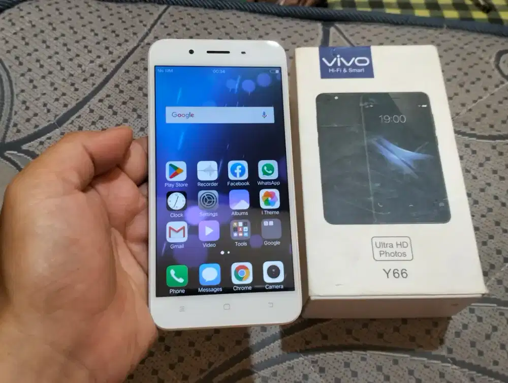 BUTUH UANG VIVO Y66 RAM 4GB / 64GB 4G LTE Duos 5,5in Mulus batre Awet